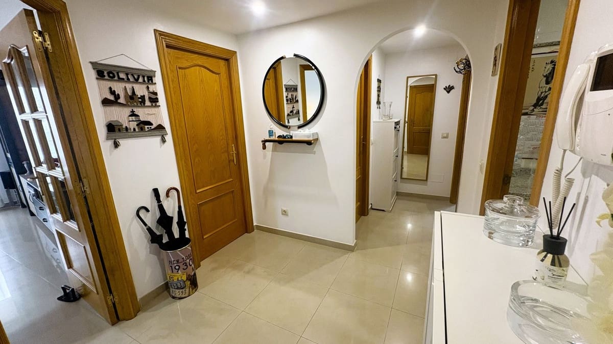 2 Zimmer Apartment zu verkaufen in San Luis de Sabinillas mit Garage - 275.000 € (Ref: 9554356)