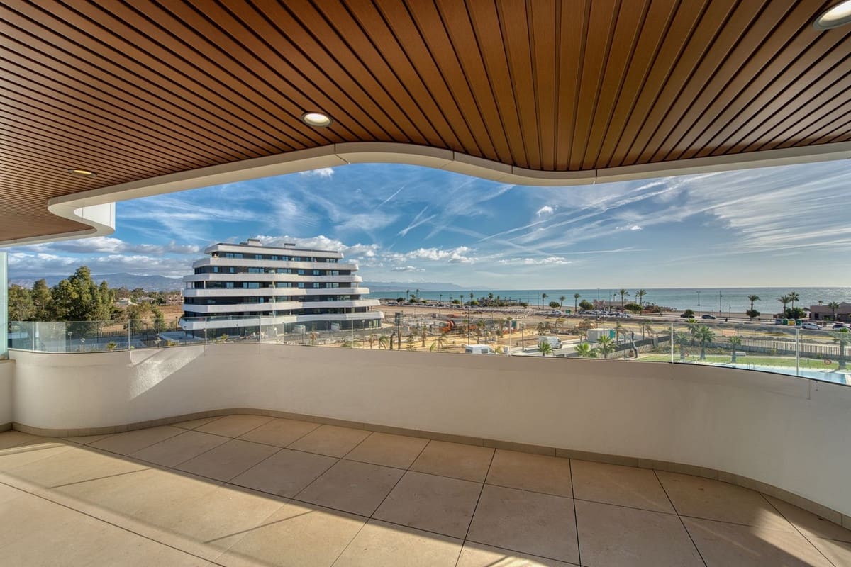 Apartamento de 3 habitaciones en Torremolinos en venta - 1.100.000 € (Ref: 9554359)