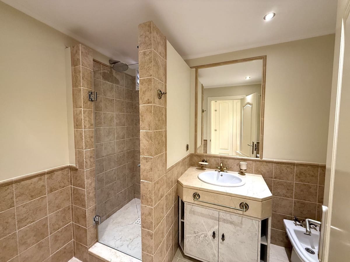 3 slaapkamer Appartement te koop in Atalaya-Isdabe met garage - € 695.000 (Ref: 9554360)