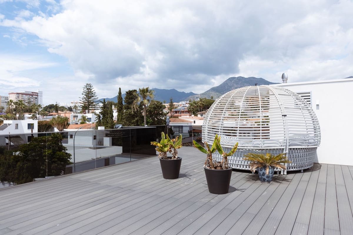 6 soveværelse Villa til salg i Benalmadena med swimmingpool - € 1.950.000 (Ref: 9554362)