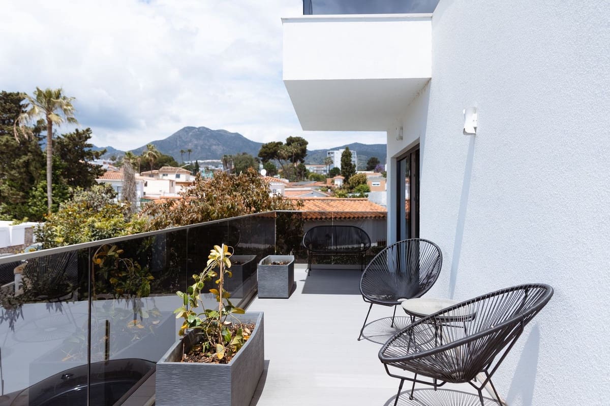 6 soveværelse Villa til salg i Benalmadena med swimmingpool - € 1.950.000 (Ref: 9554362)