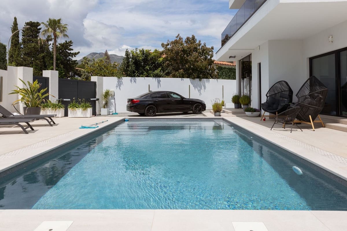 6 soveværelse Villa til salg i Benalmadena med swimmingpool - € 1.950.000 (Ref: 9554362)