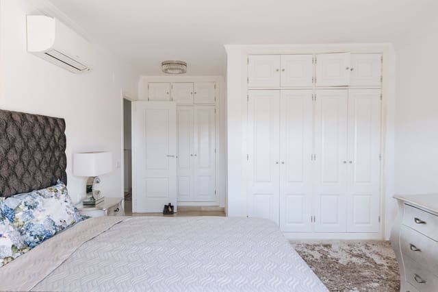 4 slaapkamer Penthouse te koop in Manilva Pueblo, Manilva met garage - € 450.000 (Ref: 9554364)