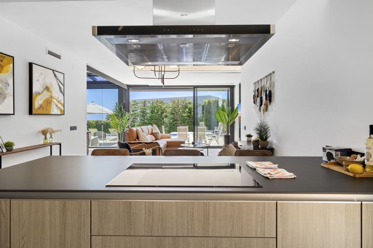 Chalet de 4 habitaciones en Mijas en venta - 1.800.000 € (Ref: 9557446)