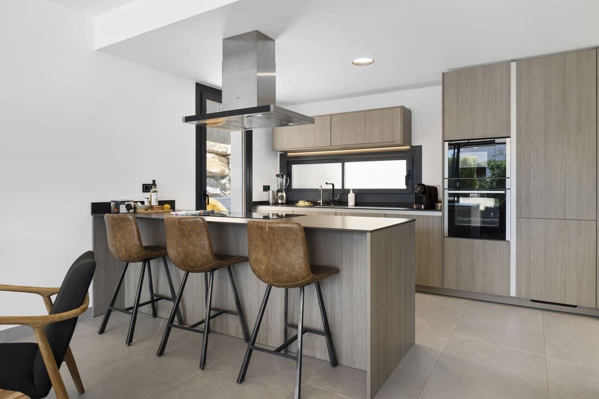 Chalet de 4 habitaciones en Mijas en venta - 1.800.000 € (Ref: 9557446)