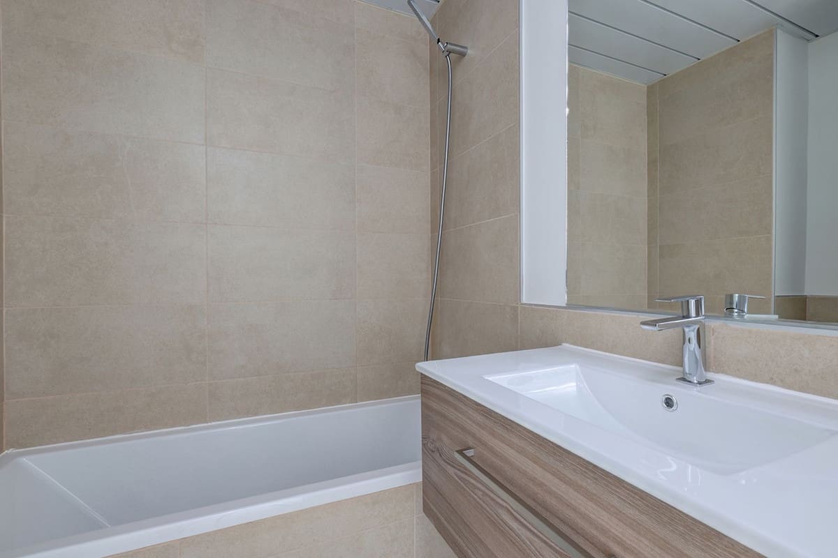 3 quarto Penthouse para venda em Estepona - 700 000 € (Ref: 9557448)