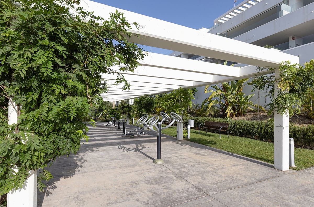 3 quarto Penthouse para venda em Estepona - 700 000 € (Ref: 9557448)