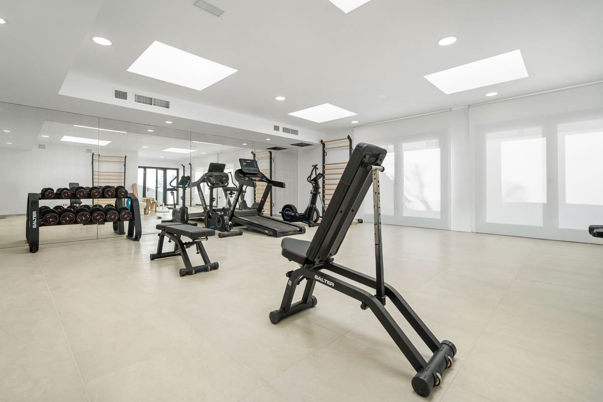 Ático de 3 habitaciones en Estepona en venta - 899.000 € (Ref: 9557449)