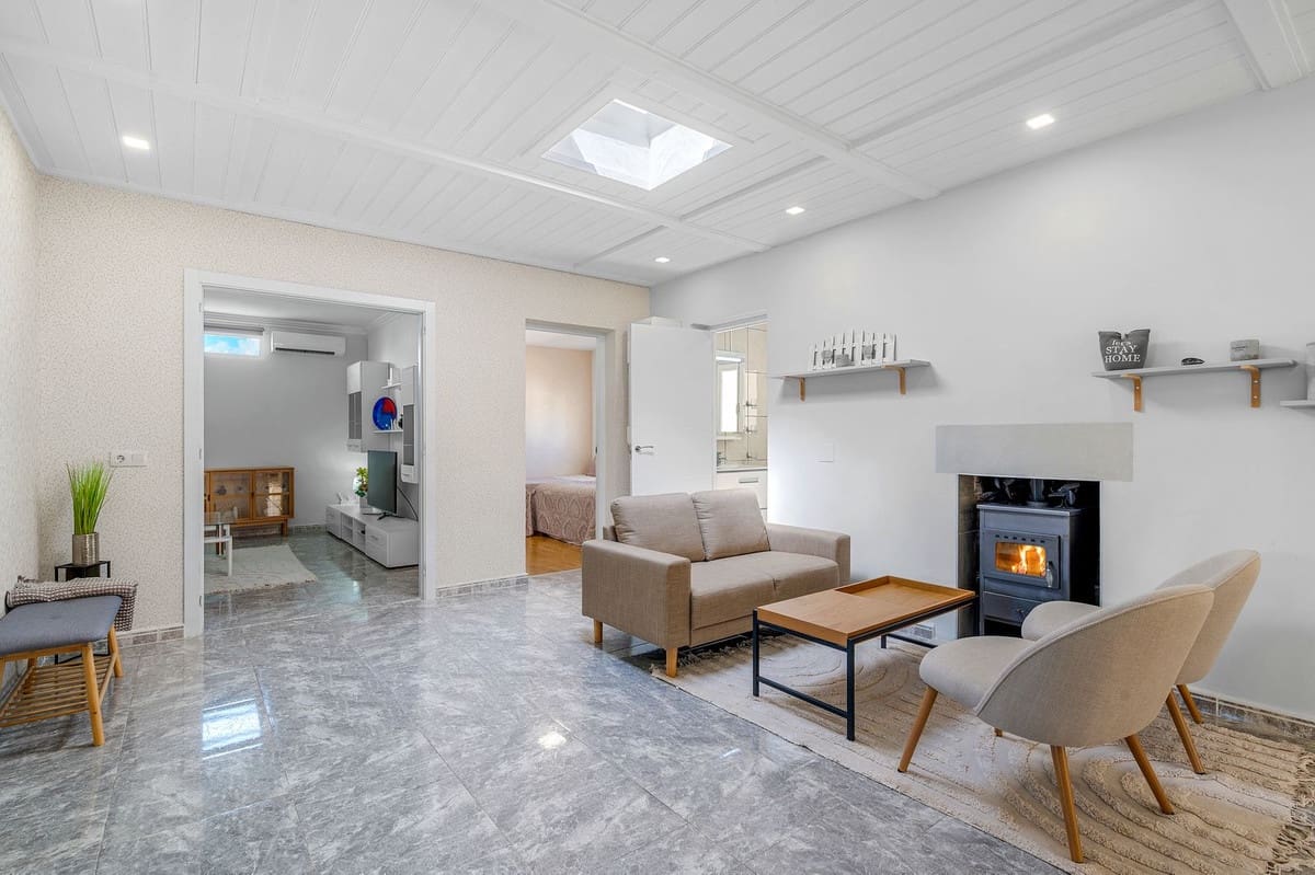 7 bedroom Villa for sale in Rojales - € 699,000 (Ref: 9557450)