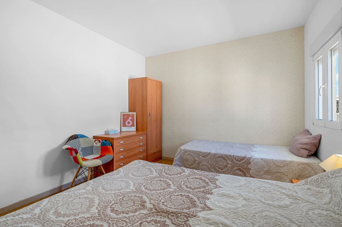 7 bedroom Villa for sale in Rojales - € 699,000 (Ref: 9557450)