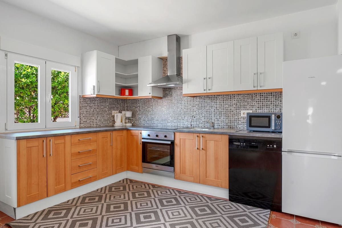 7 bedroom Villa for sale in Rojales - € 699,000 (Ref: 9557450)