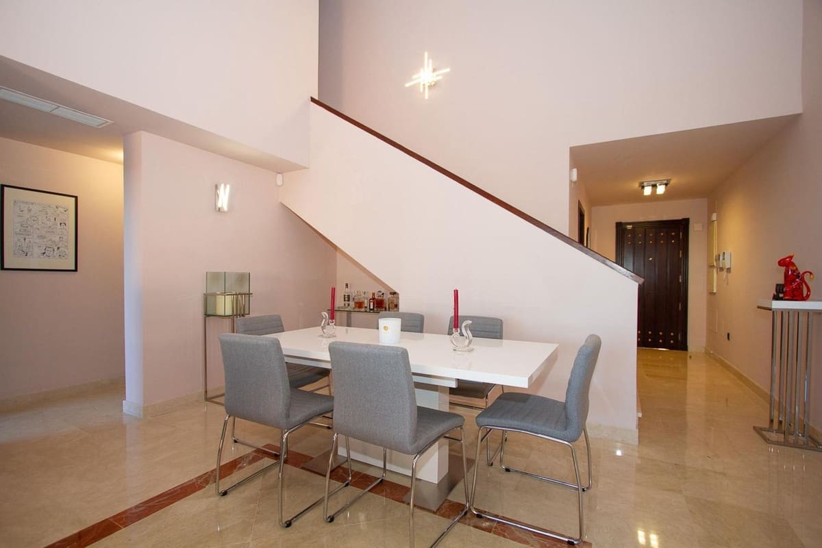 3 soverom Penthouse til salgs i La Mairena med garasje - € 595 000 (Ref: 9557454)