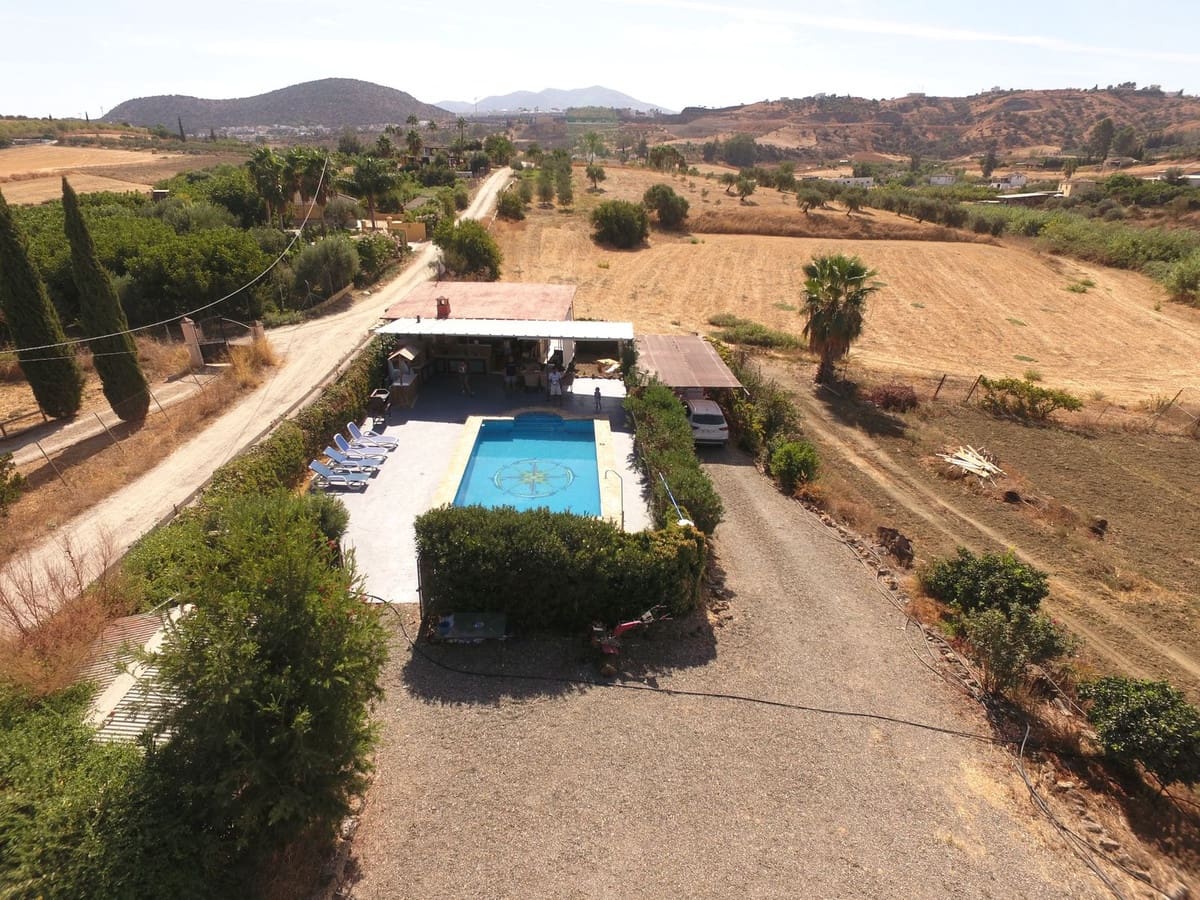 Finca/Casa Rural de 1 habitación en Coín en venta - 299.000 € (Ref: 9564142)