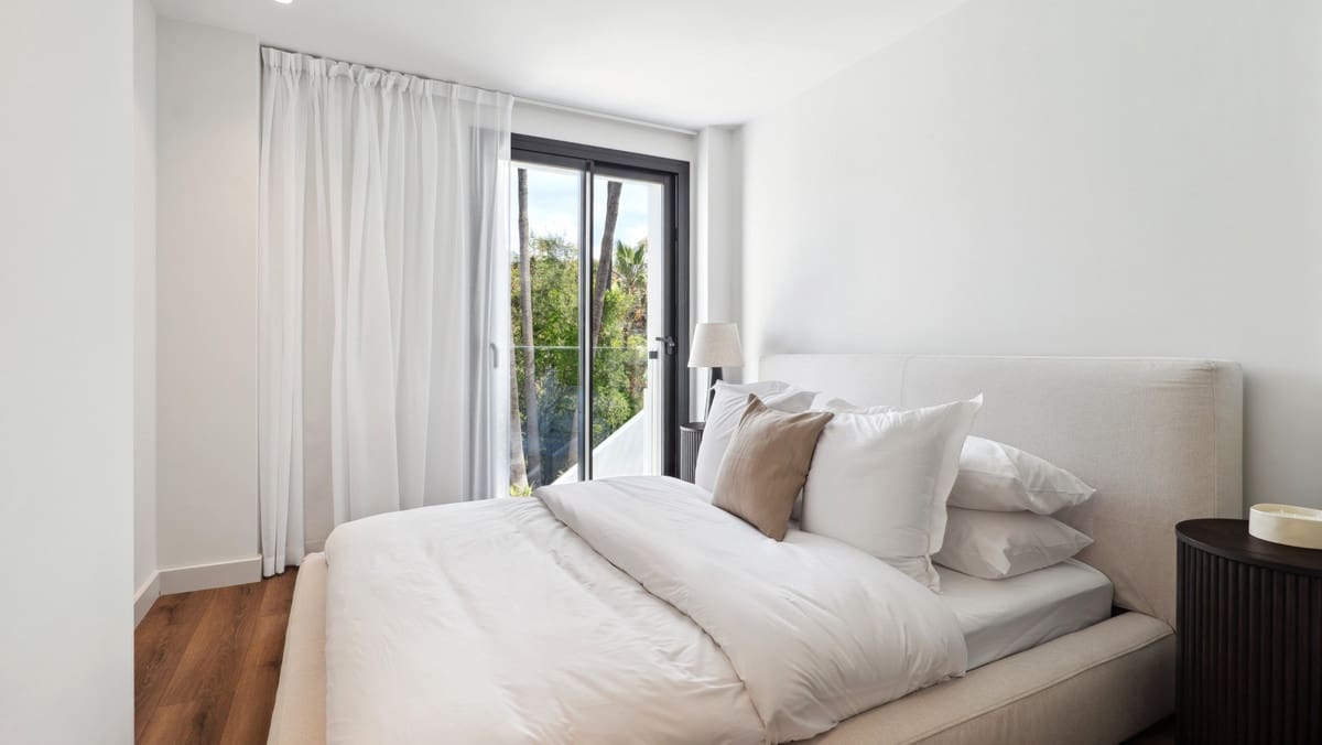 5 soverom Villa til salgs i Nueva Andalucia - € 2 495 000 (Ref: 9564145)