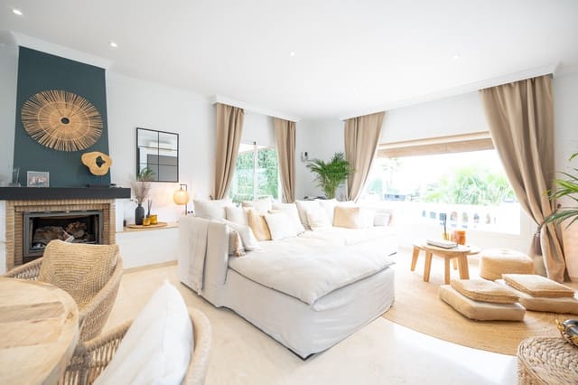 4 soveværelse Villa til salg i La Capellania, Benalmádena - € 950.000 (Ref: 9570305)