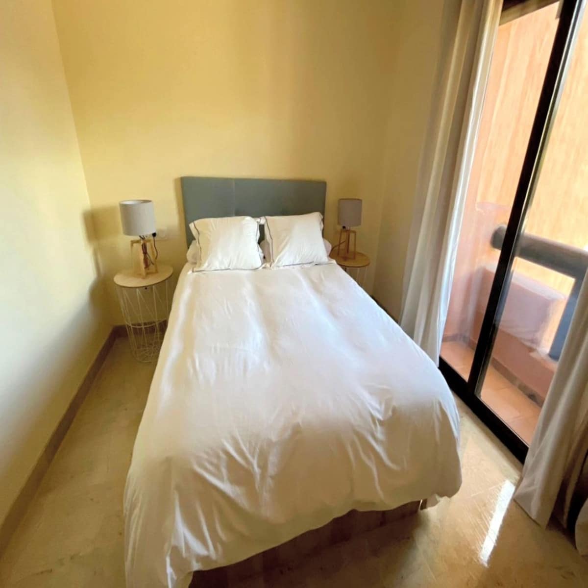 2 chambre Appartement à vendre à La Duquesa / Puerto de la Duquesa avec garage - 319 000 € (Ref: 9570306)