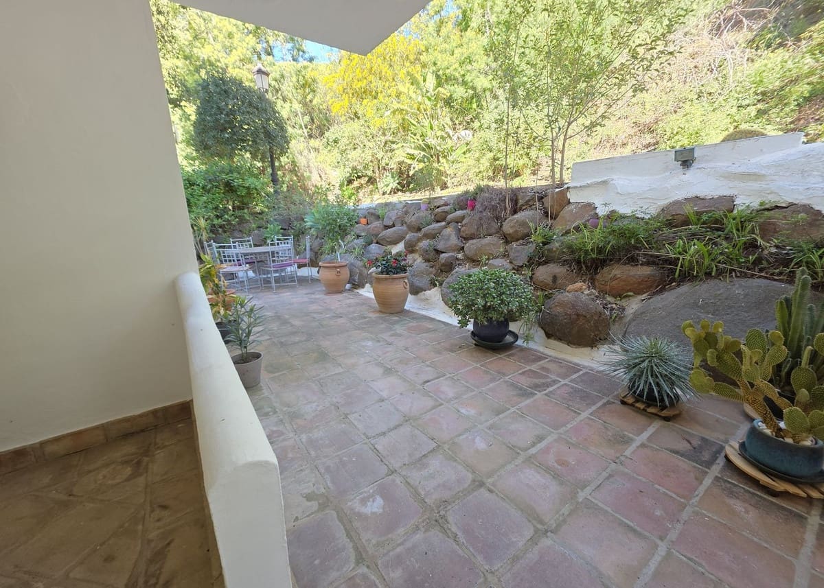 3 bedroom Apartment for sale in La Mairena - € 419,000 (Ref: 9570307)