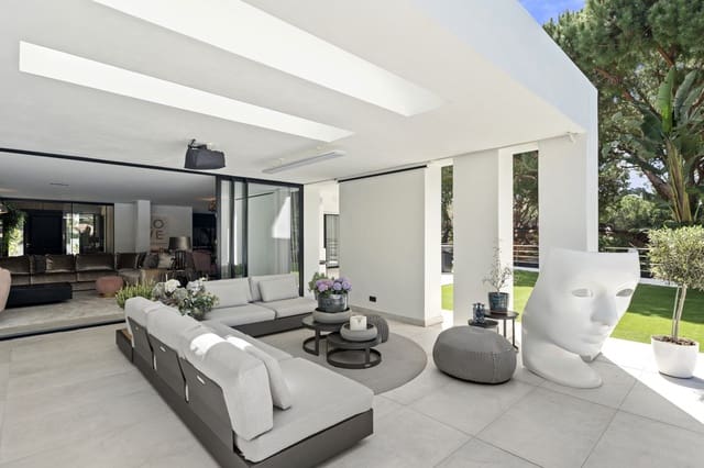 6 soverom Villa til salgs i Las Chapas, Marbella - € 5 998 000 (Ref: 9570308)