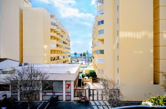 4 soverom Leilighet til salgs i Casco Antiguo, Marbella med garasje - € 799 000 (Ref: 9573662)