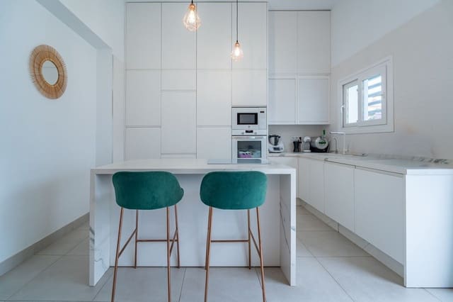 2 soverom Villa til salgs i Echeverria del Palo, Málaga by - € 795 000 (Ref: 9573663)