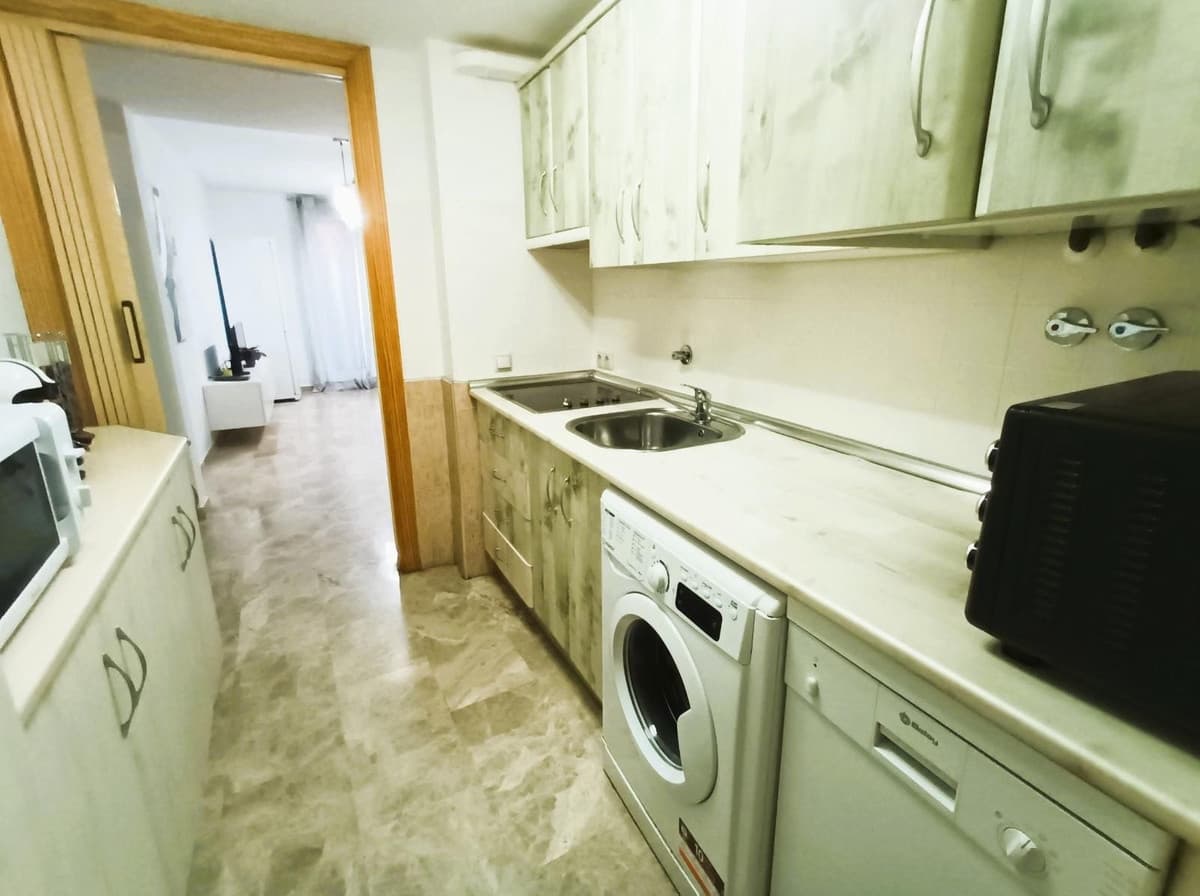 2 sovrum Lägenhet till salu i Fuengirola med garage - 255 000 € (Ref: 9575425)