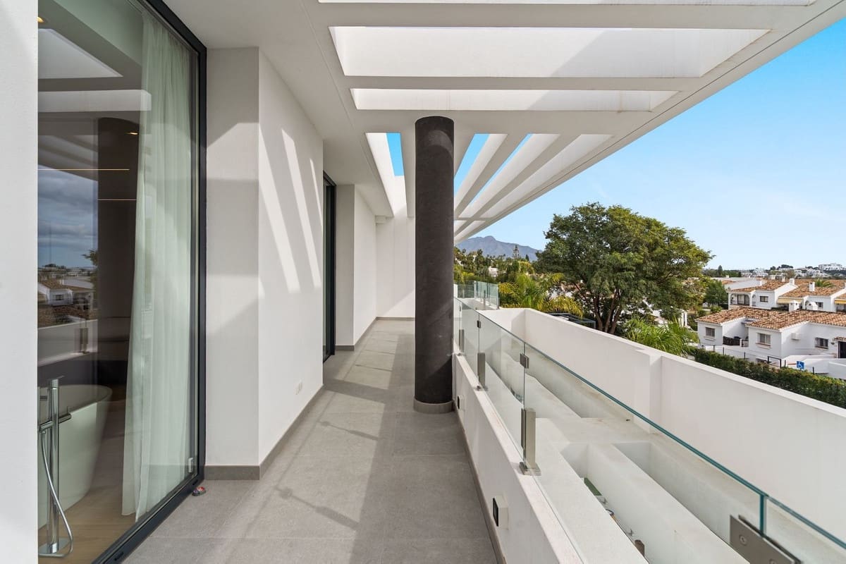 Chalet de 5 habitaciones en Estepona en venta con garaje - 4.150.000 € (Ref: 9575427)