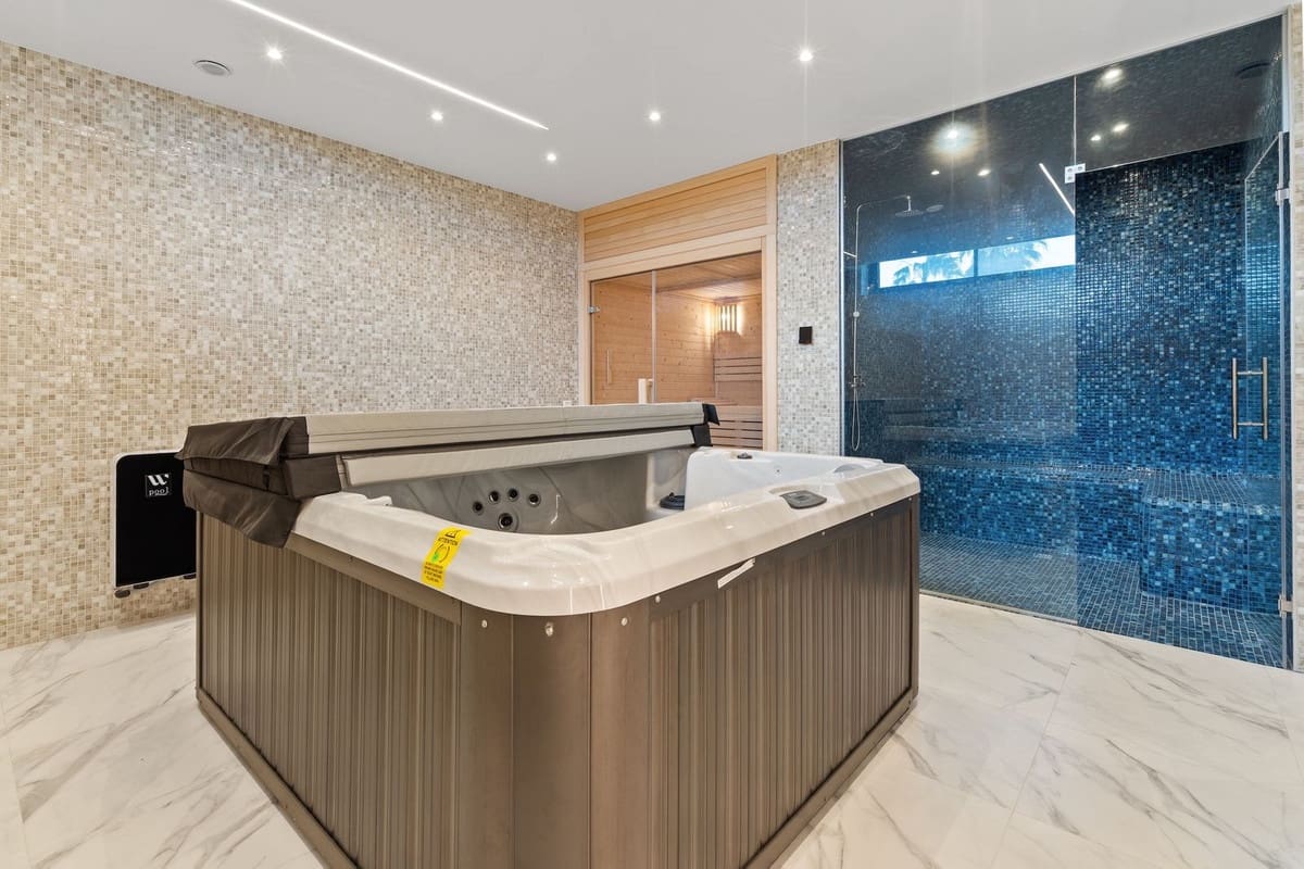 Chalet de 5 habitaciones en Estepona en venta con garaje - 4.150.000 € (Ref: 9575427)