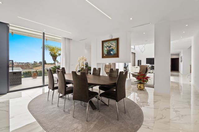 Chalet de 5 habitaciones en Parque Central, Estepona en venta con garaje - 4.150.000 € (Ref: 9575427)