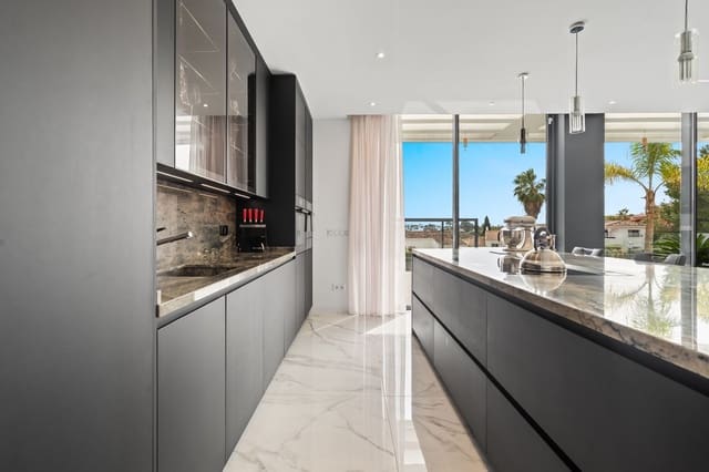 Chalet de 5 habitaciones en Parque Central, Estepona en venta con garaje - 4.150.000 € (Ref: 9575427)