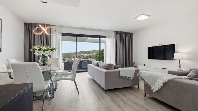 3 makuuhuone Omakotitalo myytävänä paikassa Manilva Pueblo, Manilva - 699 000 € (Ref: 9575429)