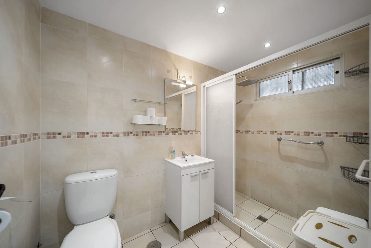 1 sovrum Lägenhet till salu i Benalmadena med garage - 255 000 € (Ref: 9585225)