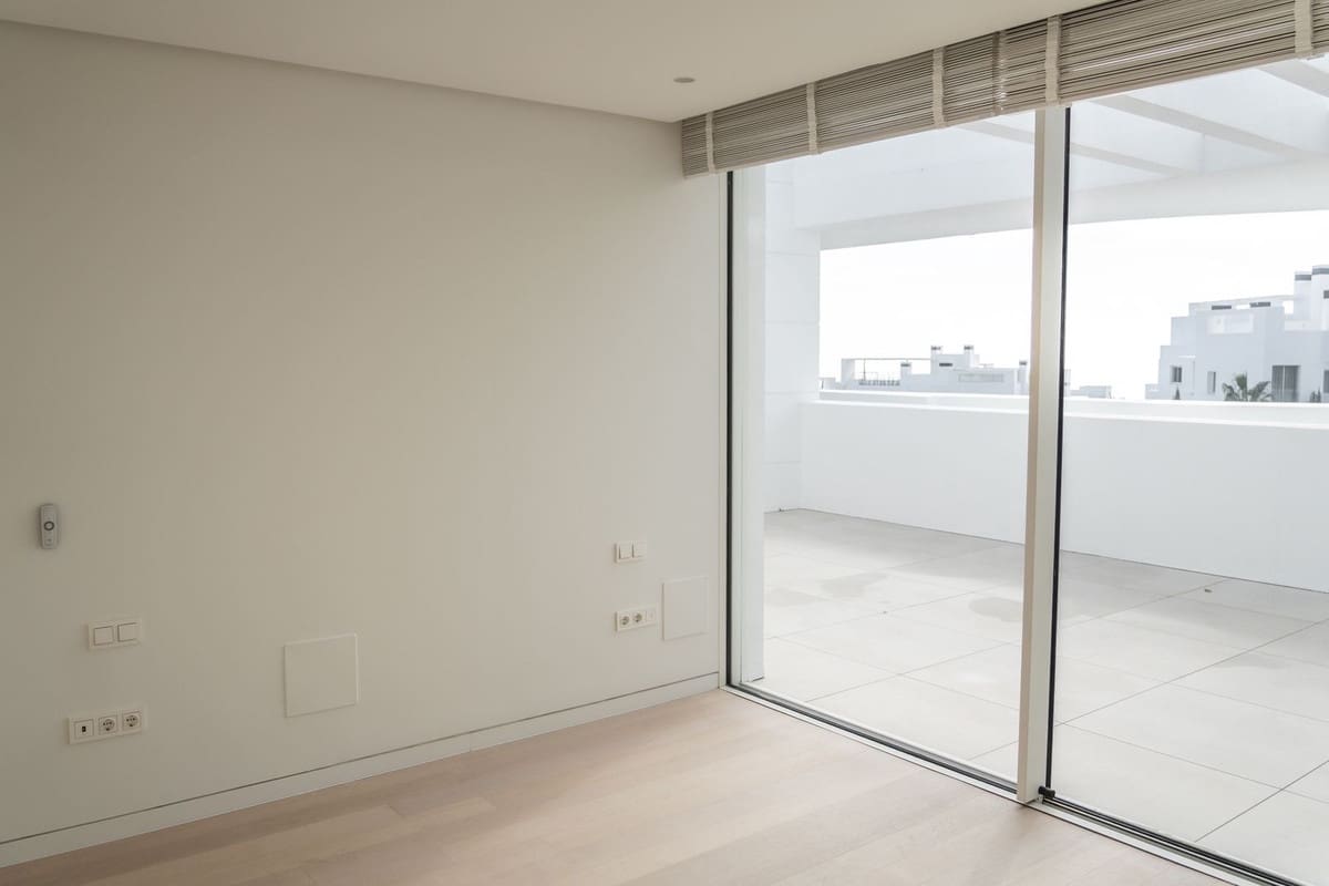 3 bedroom Penthouse for sale in Ojen with garage - € 1,890,000 (Ref: 9590471)