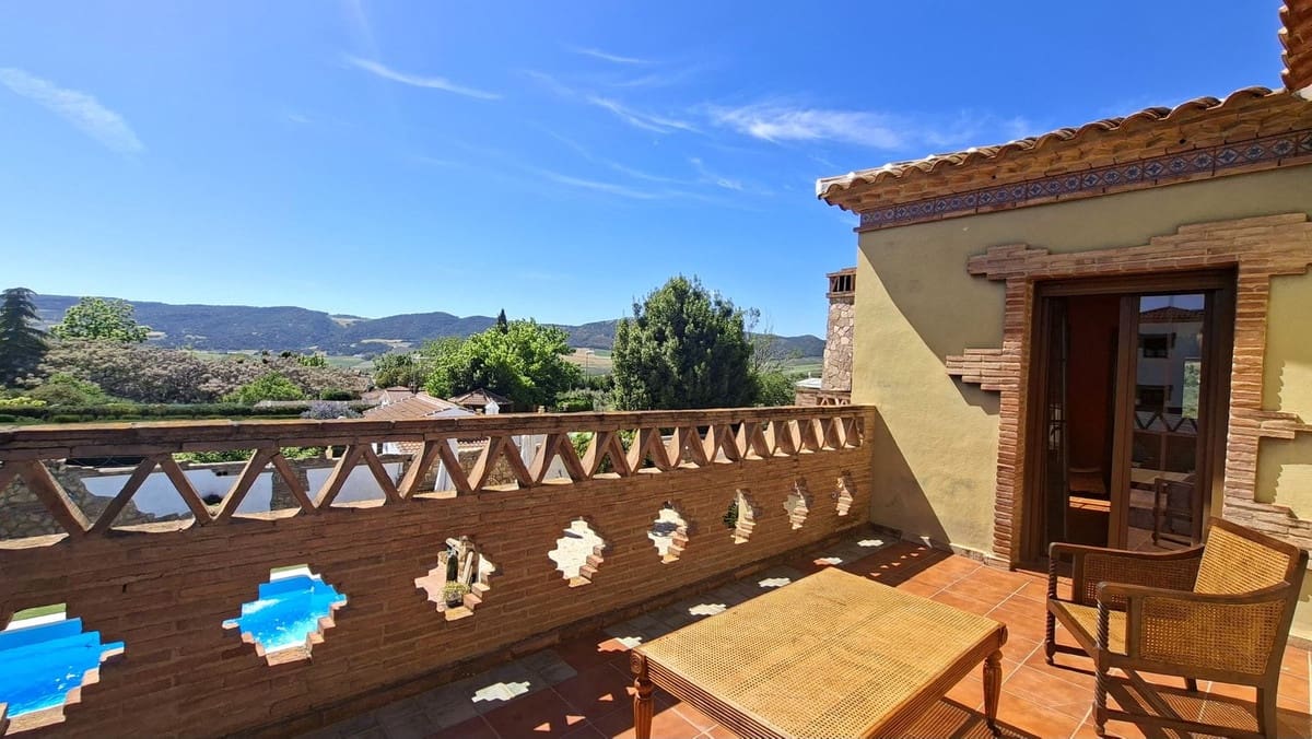 4 soverom Villa til salgs i Arriate - € 295 000 (Ref: 9590473)