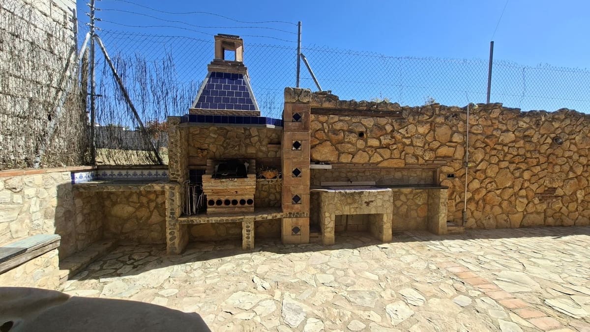 4 soverom Villa til salgs i Arriate - € 295 000 (Ref: 9590473)