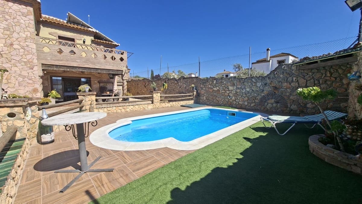 4 soverom Villa til salgs i Arriate - € 295 000 (Ref: 9590473)