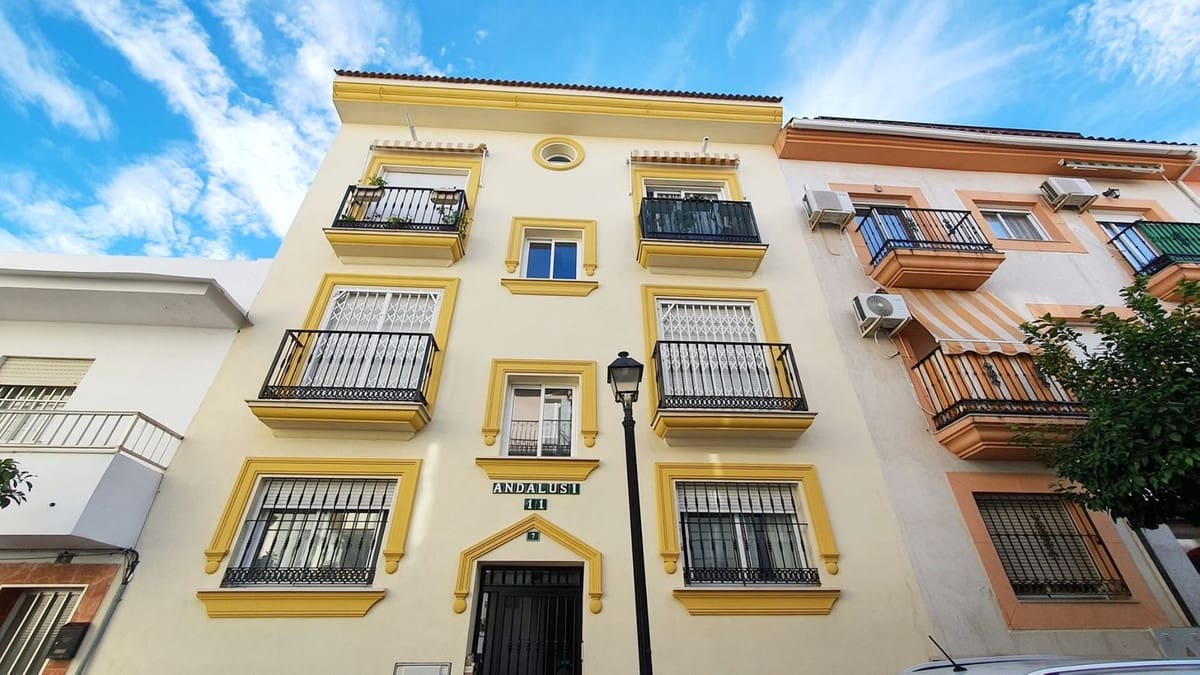 1 bedroom Apartment for sale in Fuengirola - € 289,000 (Ref: 9593319)