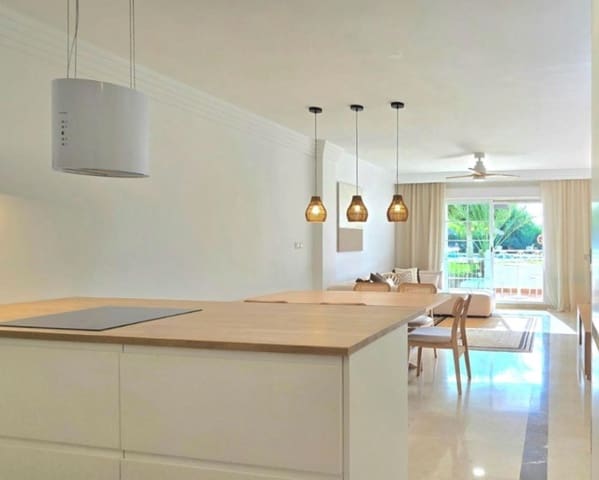 Apartamento de 3 habitaciones en Río Real, Marbella en venta con garaje - 495.000 € (Ref: 9603683)