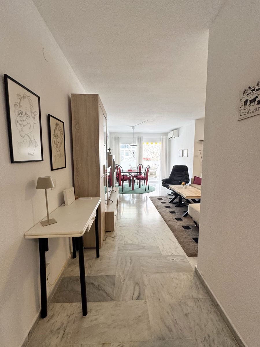 2 soveværelse Lejlighed til salg i Fuengirola med garage - € 349.000 (Ref: 9606710)