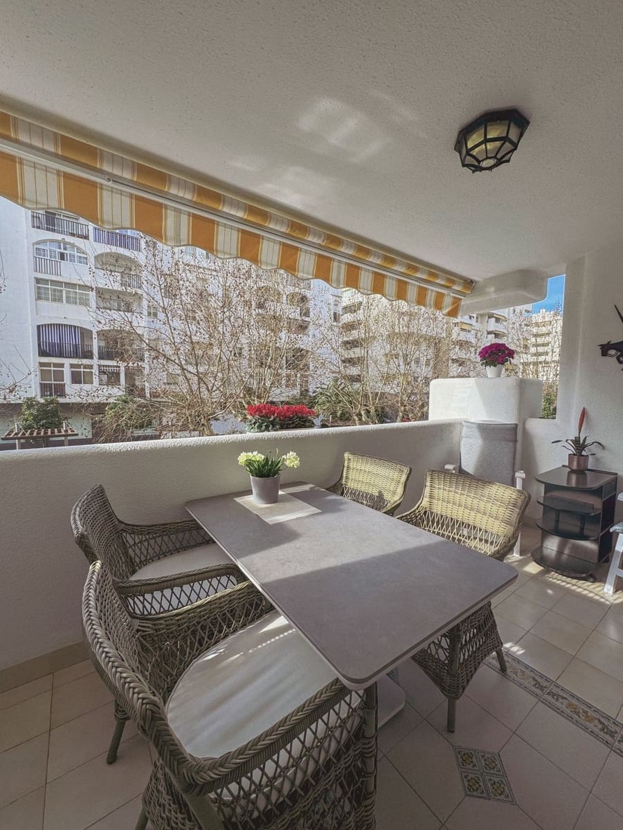 2 soveværelse Lejlighed til salg i Fuengirola med garage - € 349.000 (Ref: 9606710)