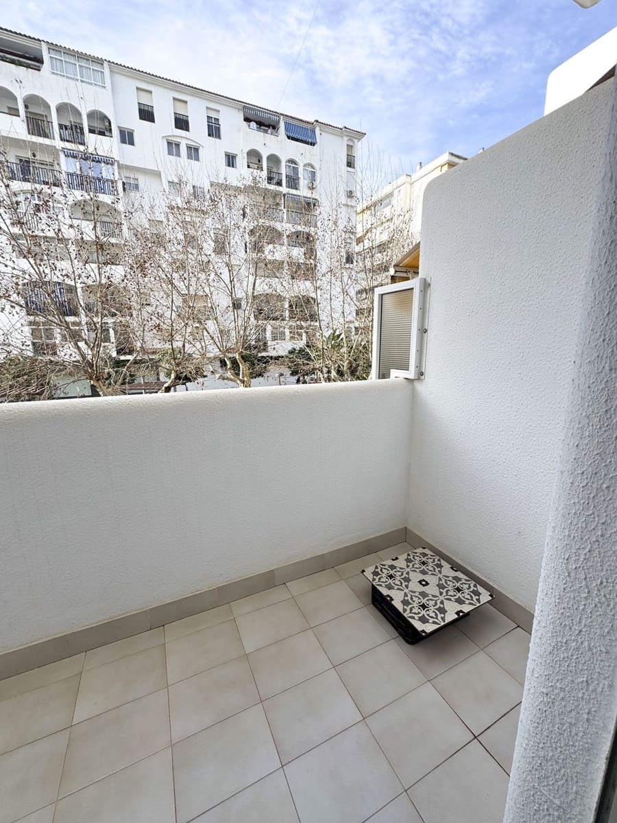 2 soveværelse Lejlighed til salg i Fuengirola med garage - € 349.000 (Ref: 9606710)