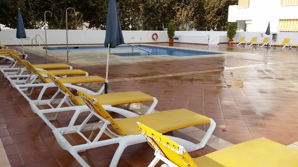 2 bedroom Apartment for sale in Fuengirola with garage - € 349,000 (Ref: 9606710)