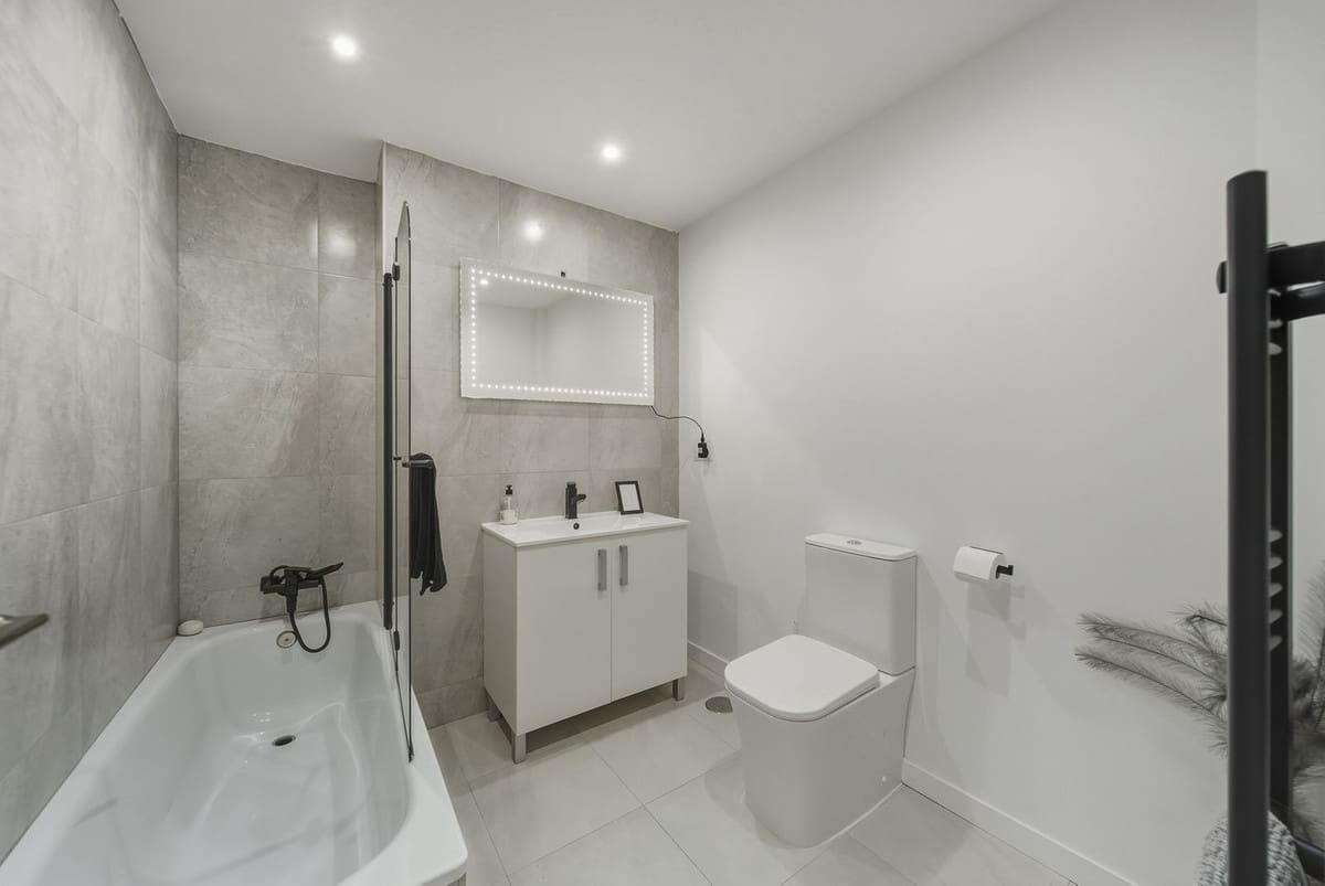 2 slaapkamer Appartement te koop in Benalmadena met garage - € 295.000 (Ref: 9606711)