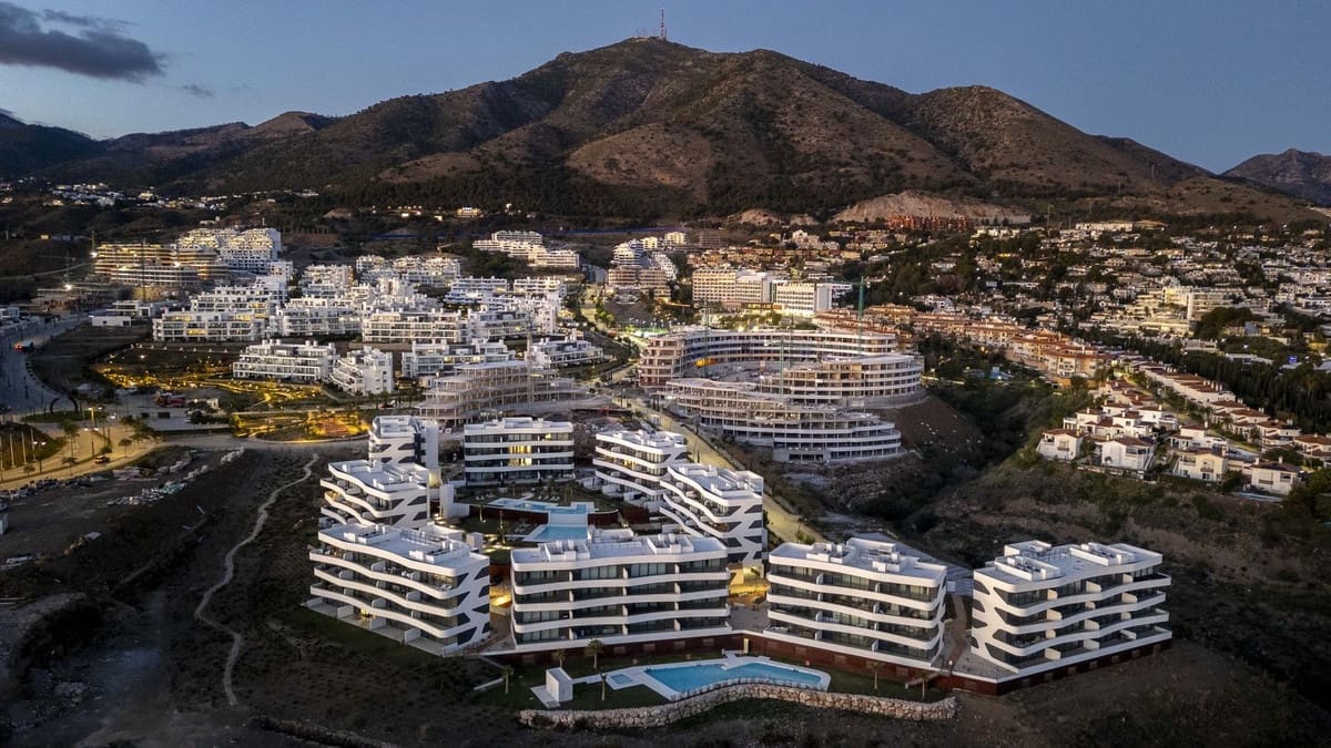 2 sovrum Lägenhet till salu i Fuengirola med garage - 479 000 € (Ref: 9606714)