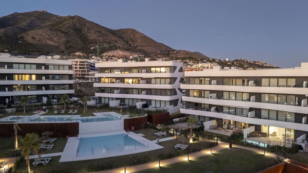 2 sovrum Lägenhet till salu i Fuengirola med garage - 479 000 € (Ref: 9606714)