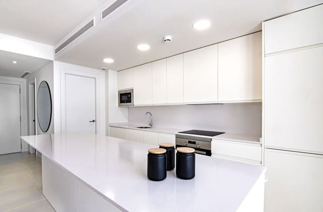 4 soveværelse Lejlighed til salg i El Higuerón, Fuengirola med garage - € 780.000 (Ref: 9606715)