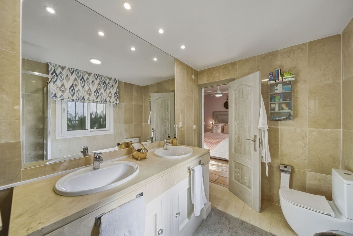 3 soverom Villa til salgs i Benalmadena - € 795 000 (Ref: 9610630)