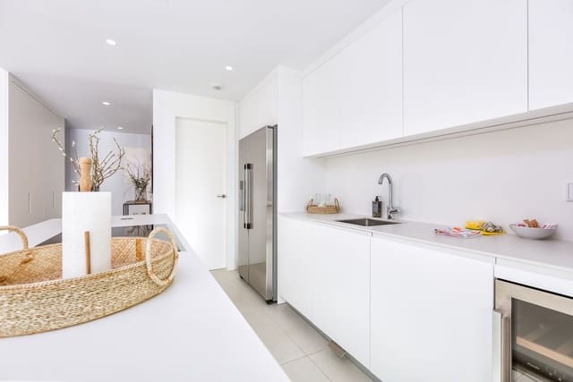 3 soverom Leilighet til salgs i Castillo Sohail, Fuengirola med garasje - € 769 000 (Ref: 9614538)