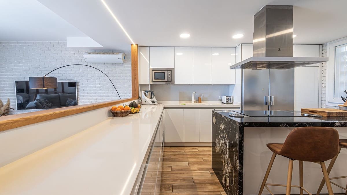 Finca/Casa Rural de 4 habitaciones en Benalmádena en venta - 675.000 € (Ref: 9614542)