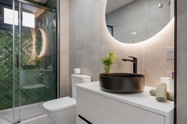 Apartamento de 2 habitaciones en Parque Central, Estepona en venta - 370.000 € (Ref: 9618807)