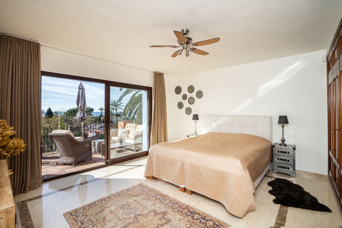 3 slaapkamer Villa te koop in Marbesa - € 2.275.000 (Ref: 9618808)